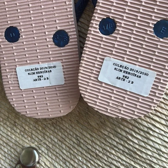 NWT Wonder Woman havaianas flip flops - Picture 4 of 4